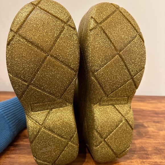 Brand New Bottega Veneta Puddle Ankle Boots. AVAILABLE TILL 06/01 - Picture 5 of 10